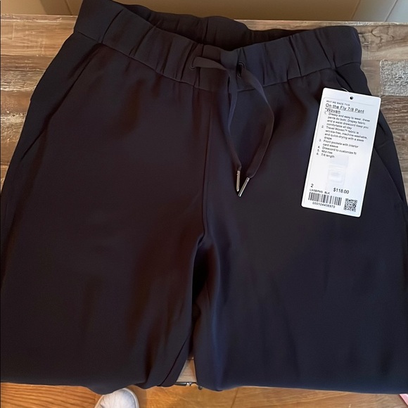 Lululemon On The Fly Pant size 2 - Picture 3 of 7